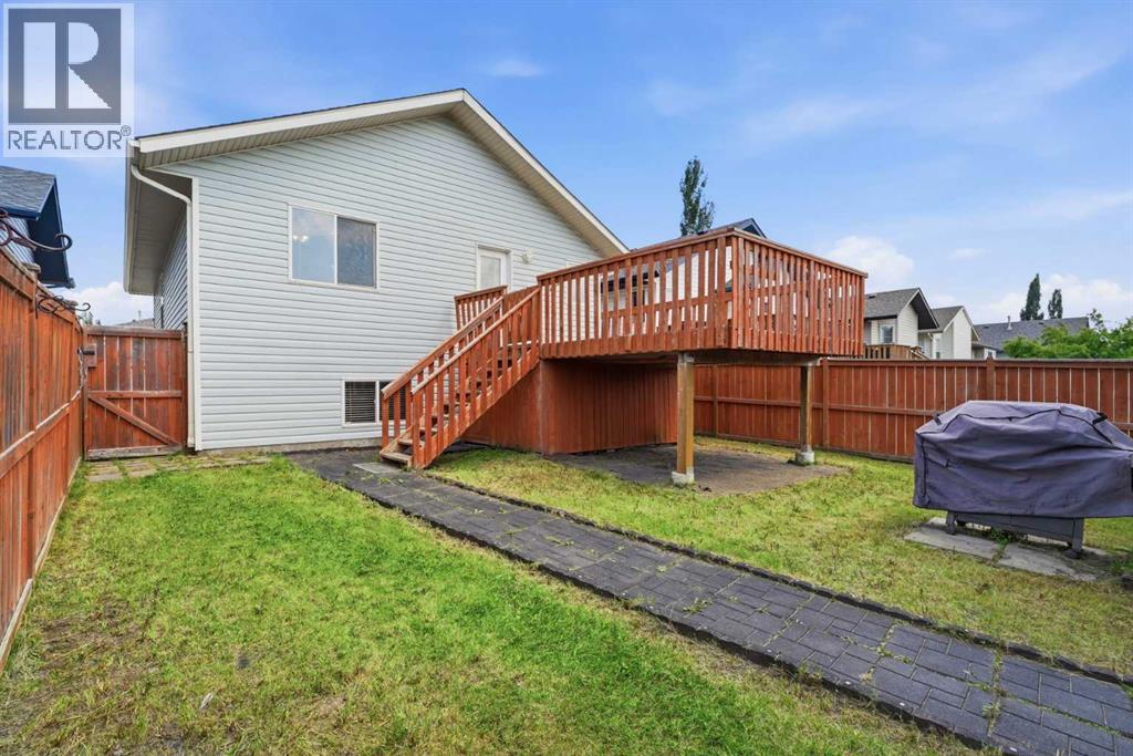 22 Lanterman Close Property Photo 34