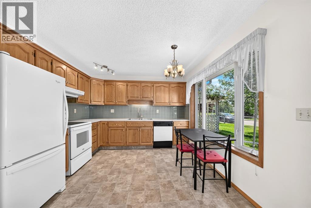 3 Parklane Place Property Photo 5