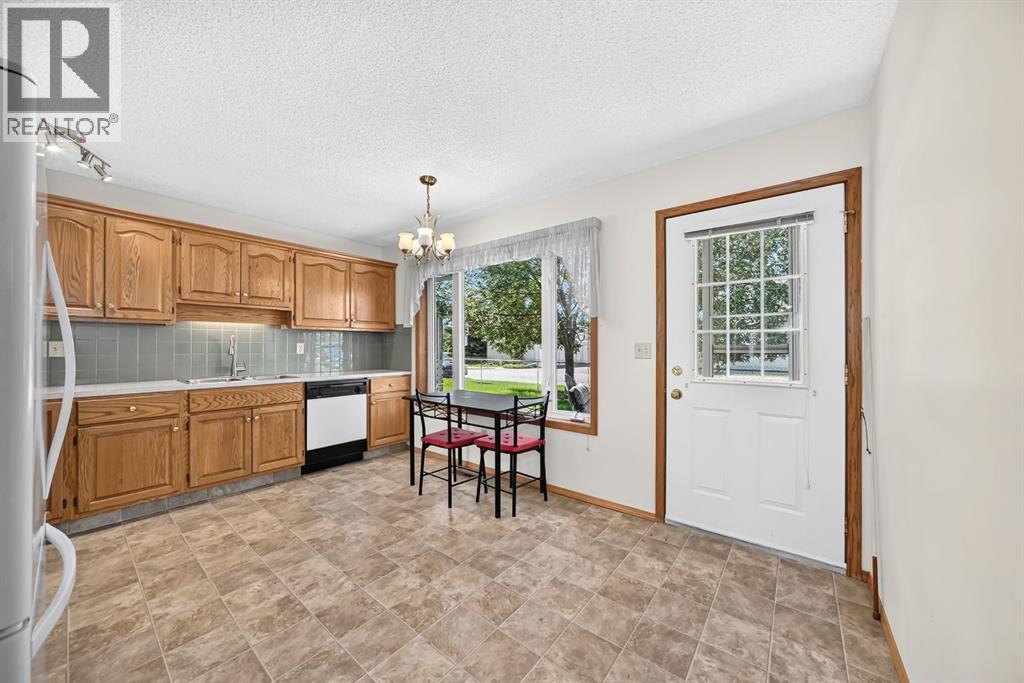 3 Parklane Place Property Photo 6