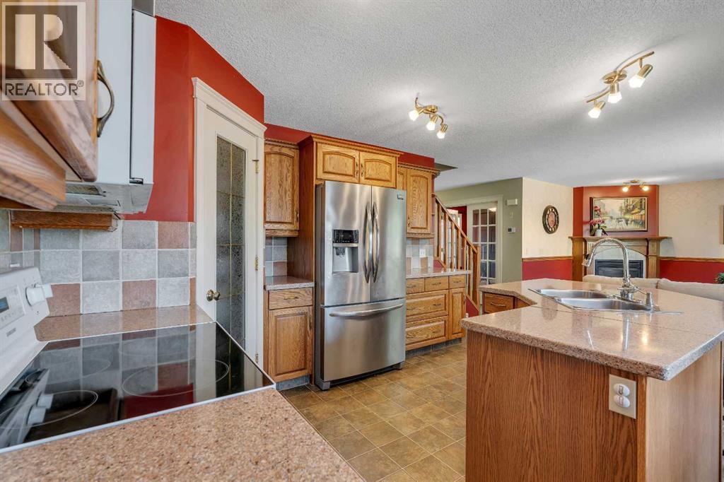 84 Willowbrook Crescent Nw Property Photo 14