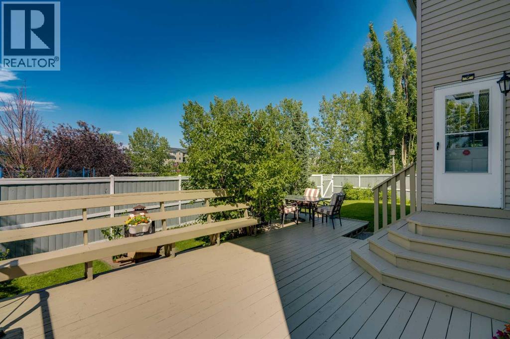 84 Willowbrook Crescent Nw Property Photo 40