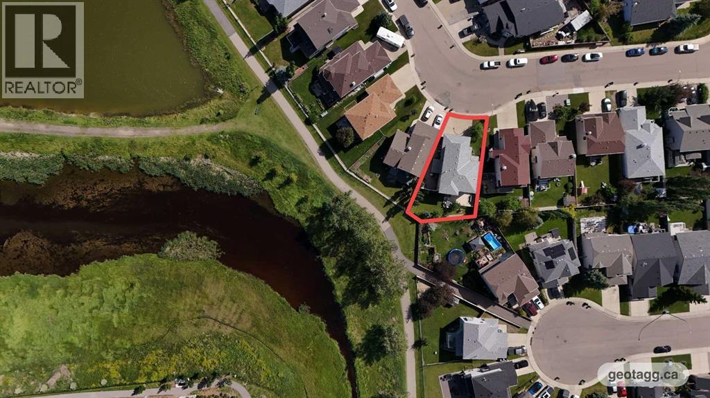 84 Willowbrook Crescent Nw Property Photo 50