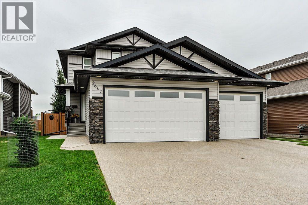 2607 63 Street Property Photo 2