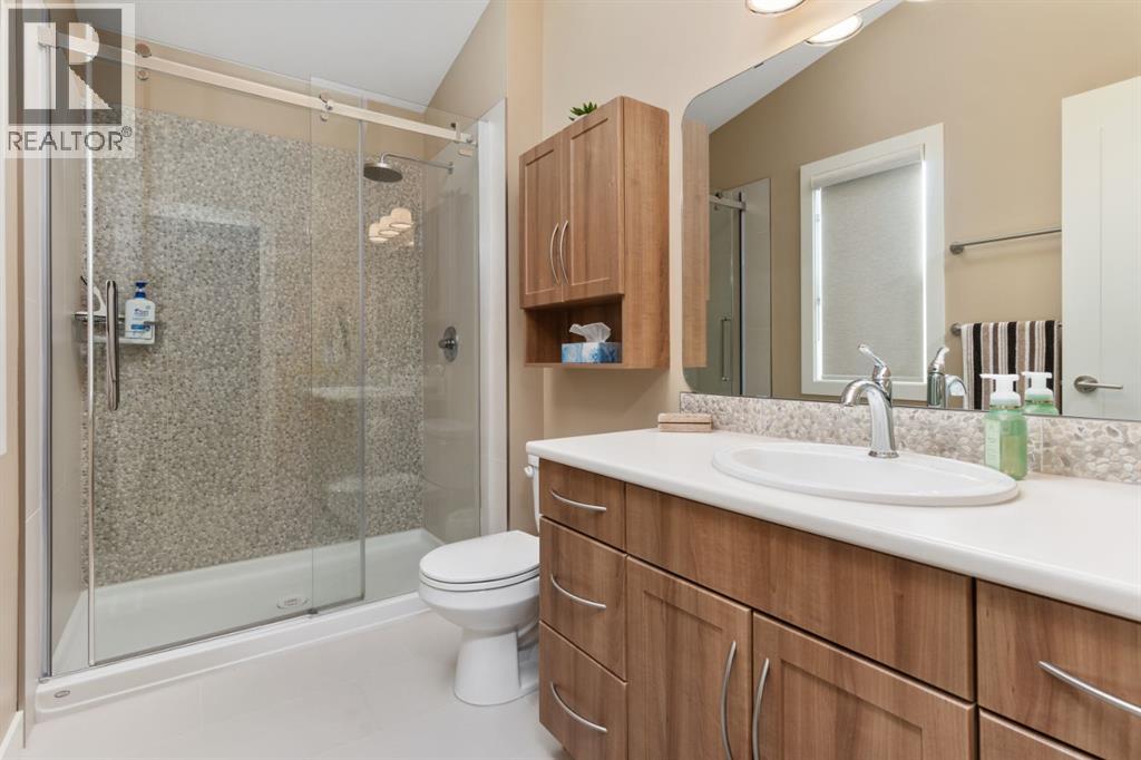 2607 63 Street Property Photo 19