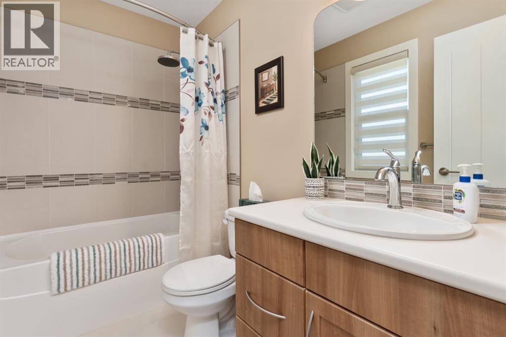 2607 63 Street Property Photo 22