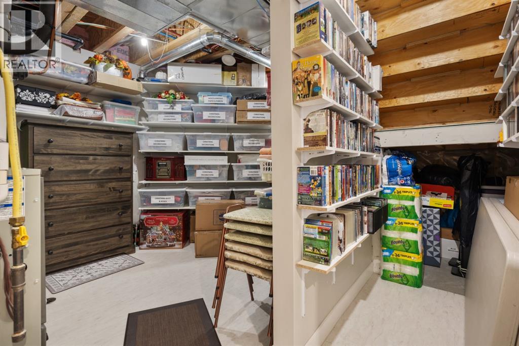 2607 63 Street Property Photo 33