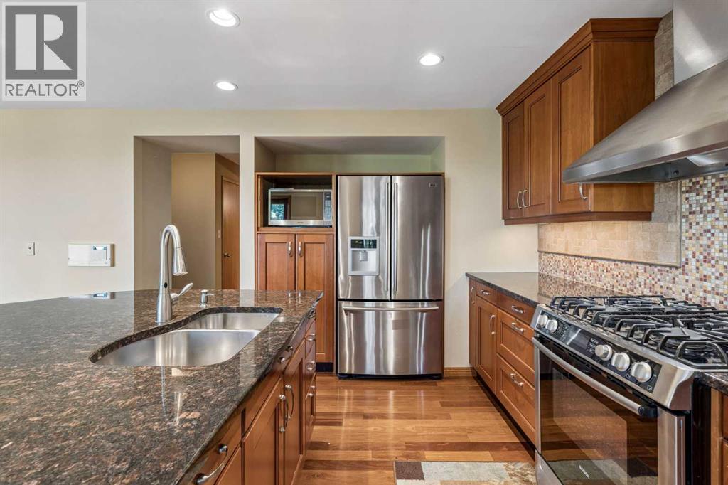31 Edgehill Bay Nw Property Photo 11