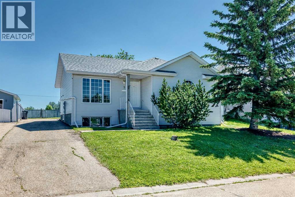 5 23 Avenue Close Property Photo 1