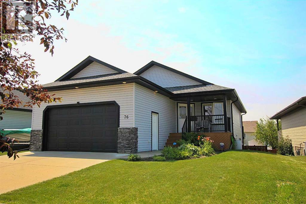 76 Lakeway Boulevard Property Photo 1