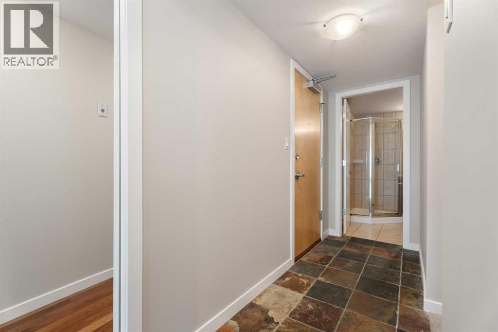 1088 6 Avenue Southwest Property Photo 7