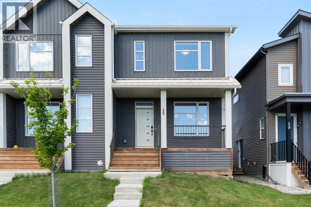 45 Herron Mews Ne Property Photo 1
