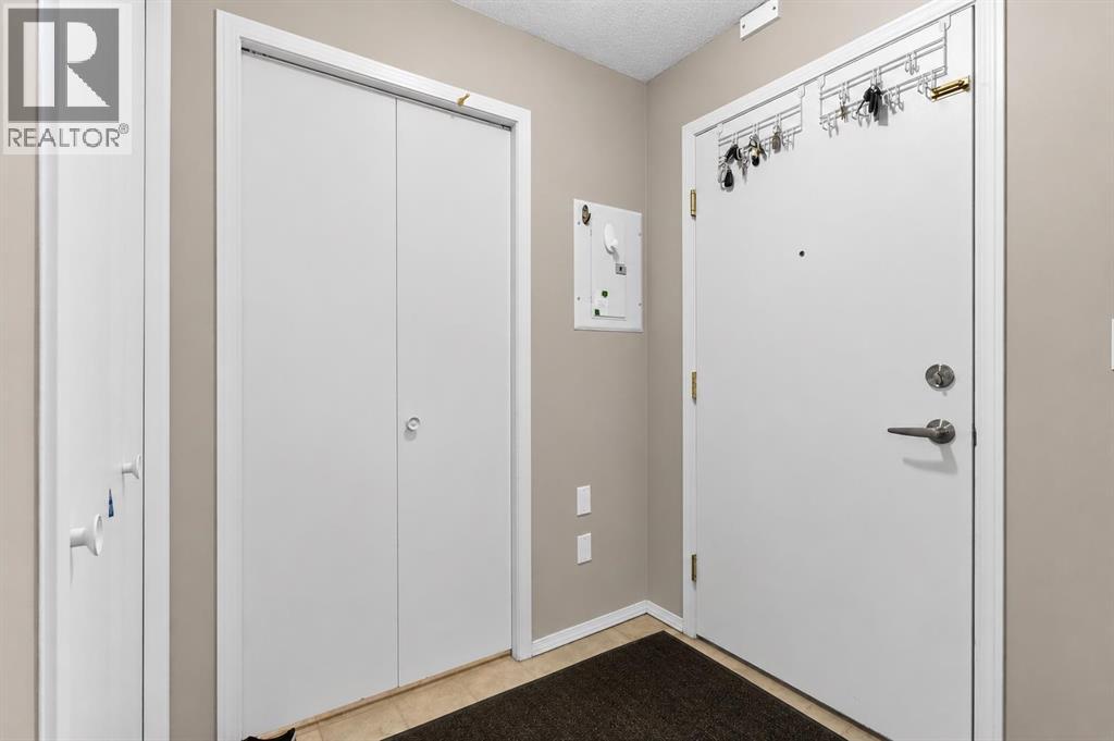 1717 60 Street Southeast Property Photo 2