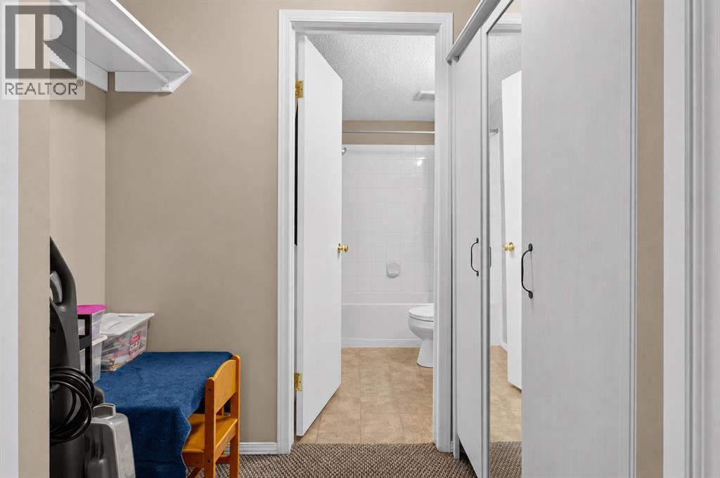 1717 60 Street Southeast Property Photo 17