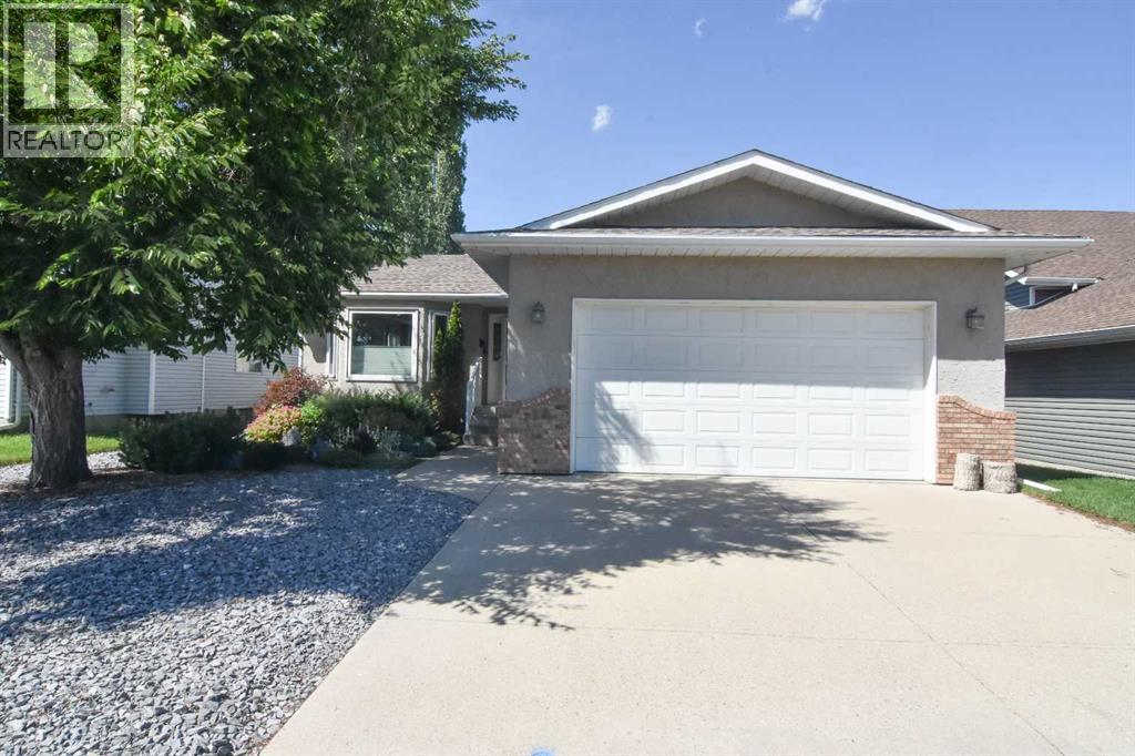 254 Maple Grove Crescent Property Photo 1