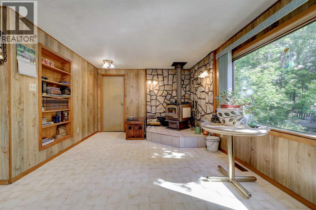 5670 16 Avenue Property Photo 5
