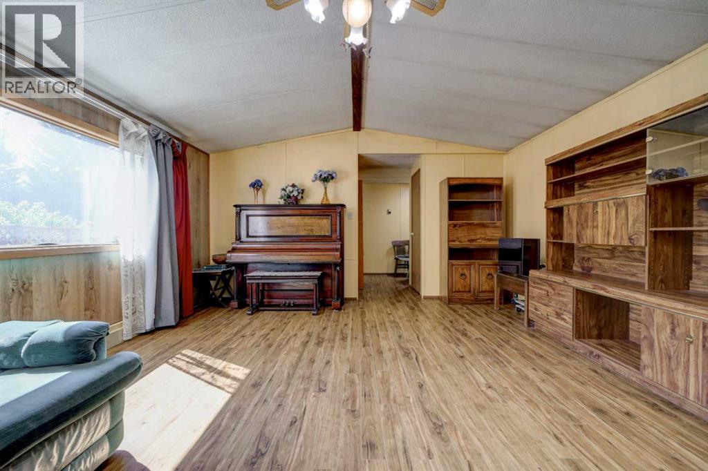 5670 16 Avenue Property Photo 19