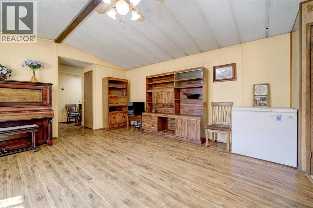 5670 16 Avenue Property Photo 20