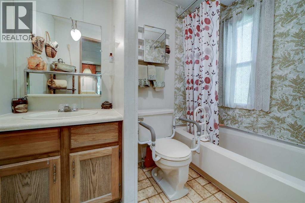 5670 16 Avenue Property Photo 29