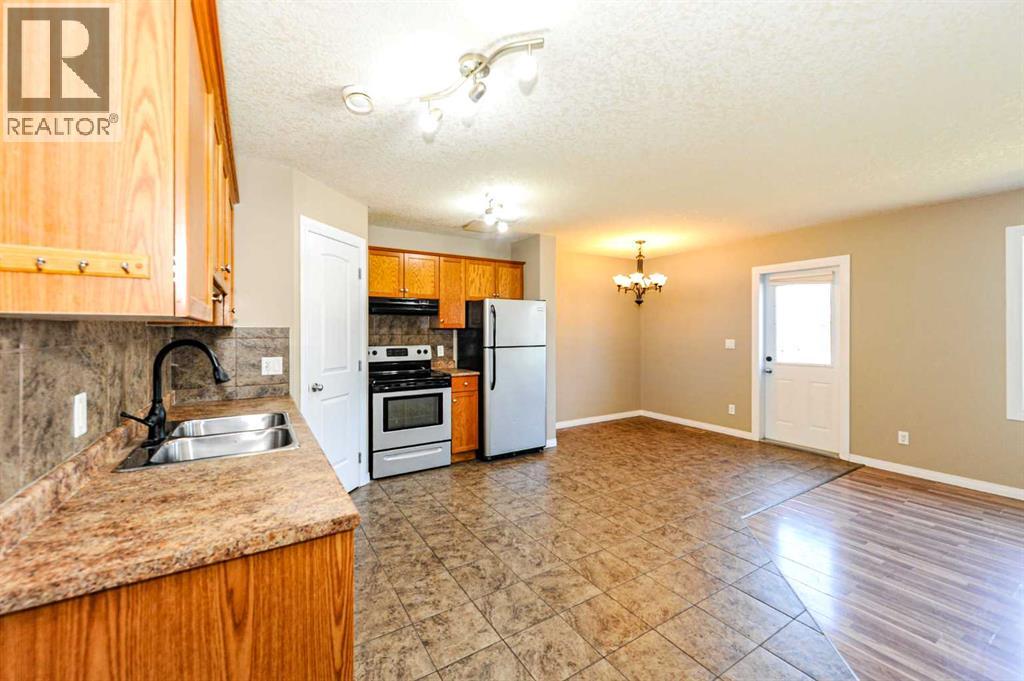 6802 50 Avenue Property Photo 6