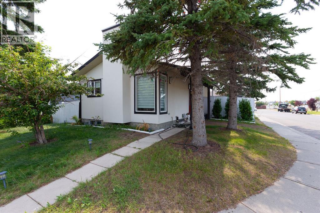 95 Castleridge Close Ne Property Photo 3