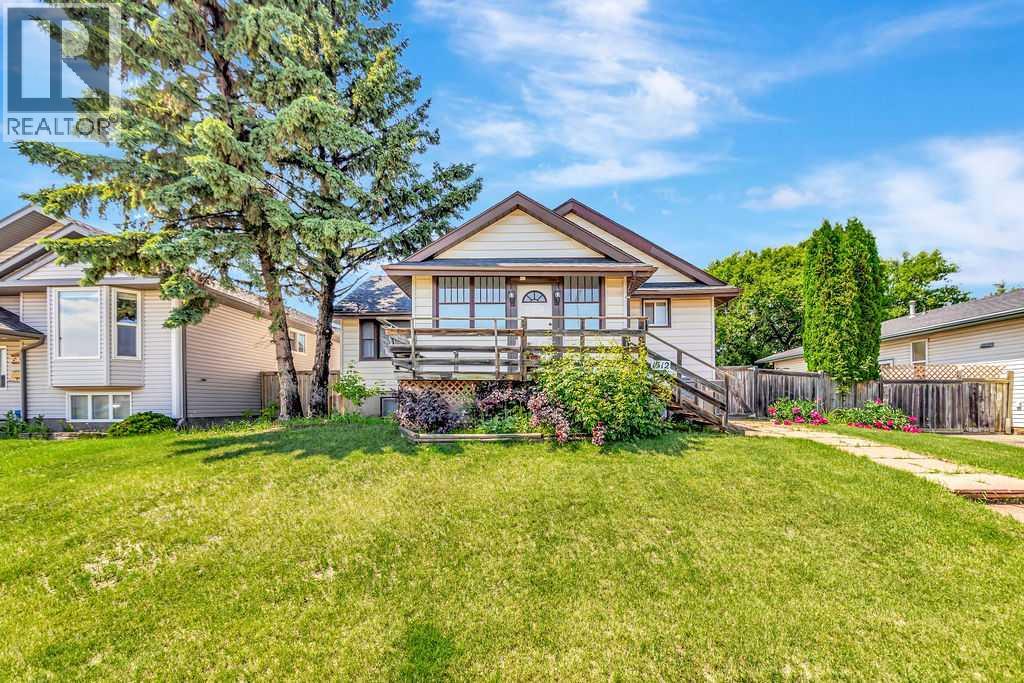 1512 49 Avenue Property Photo 1