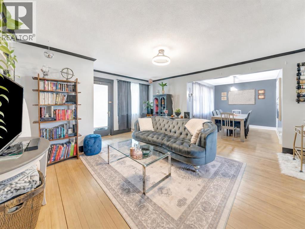 1512 49 Avenue Property Photo 6