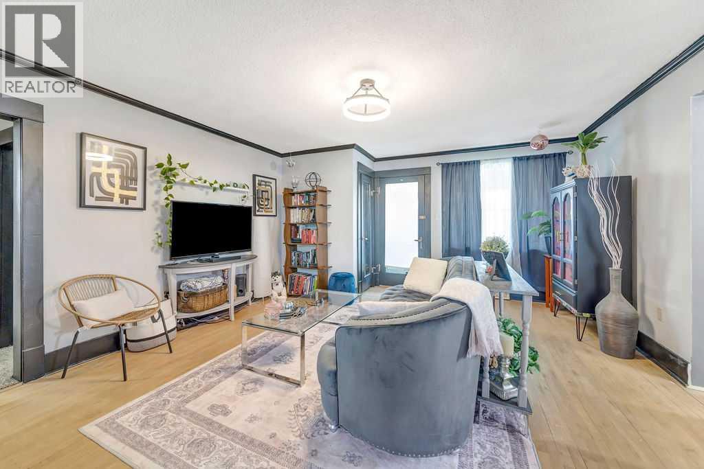 1512 49 Avenue Property Photo 7