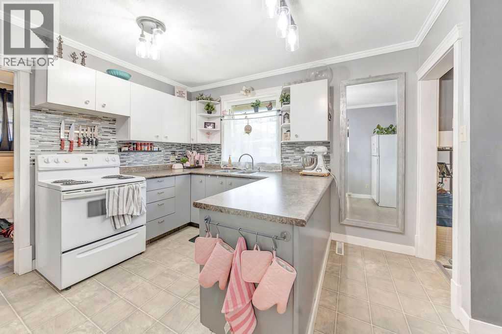 1512 49 Avenue Property Photo 10
