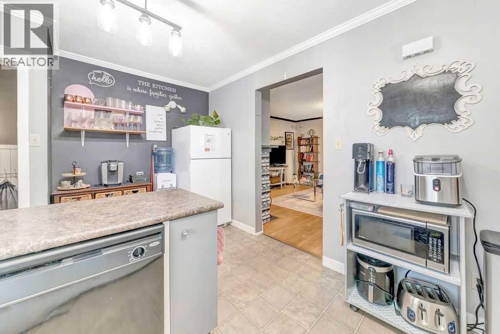 1512 49 Avenue Property Photo 11