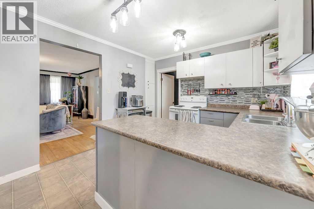 1512 49 Avenue Property Photo 12