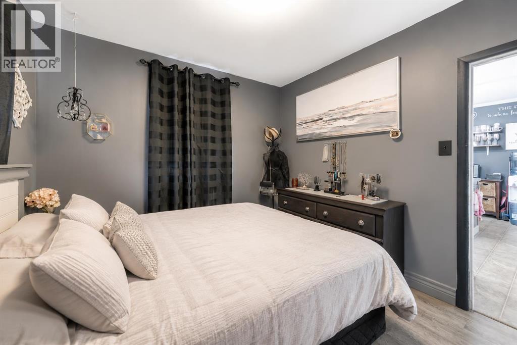 1512 49 Avenue Property Photo 13