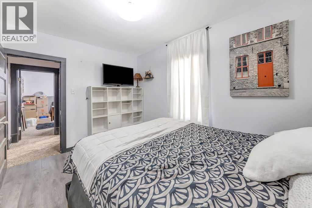 1512 49 Avenue Property Photo 16
