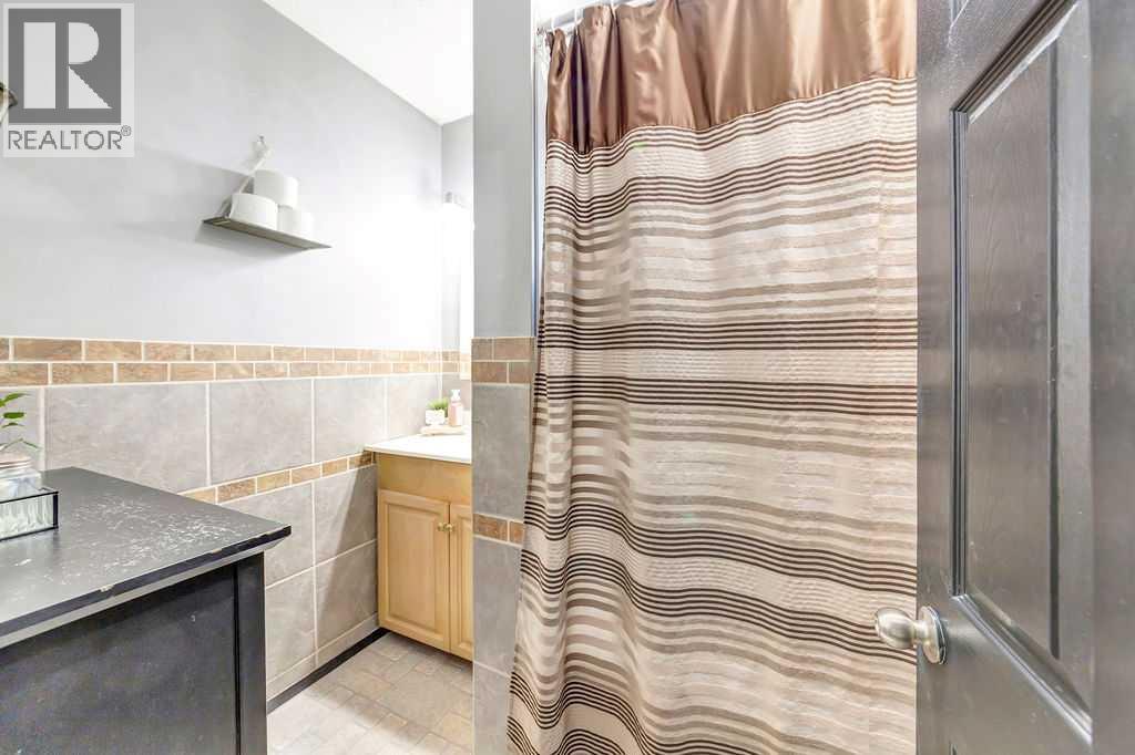 1512 49 Avenue Property Photo 18
