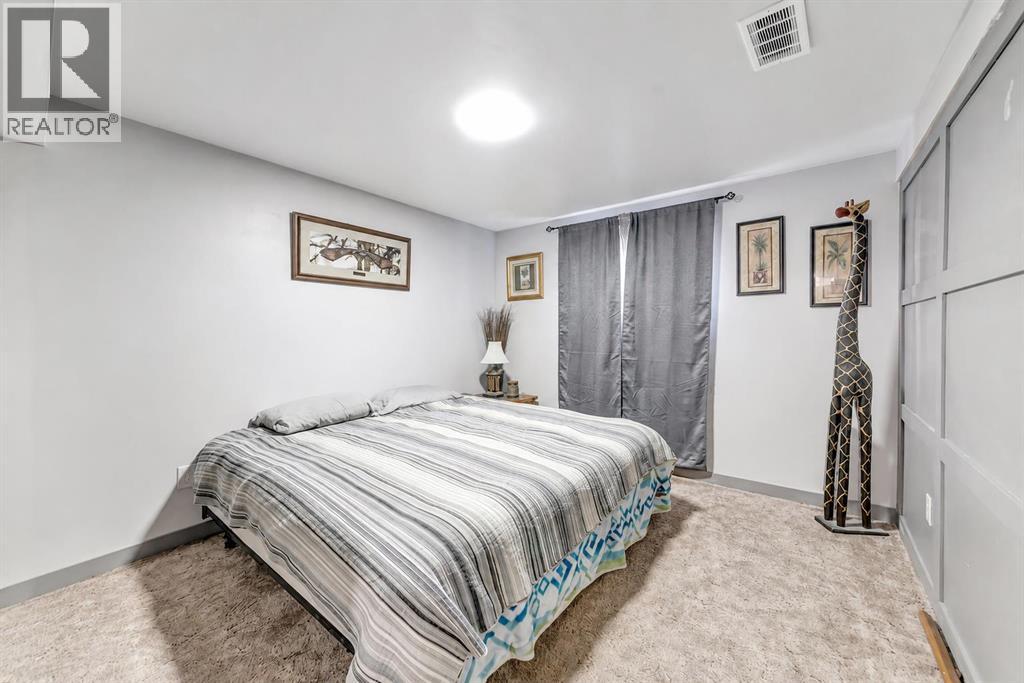1512 49 Avenue Property Photo 20