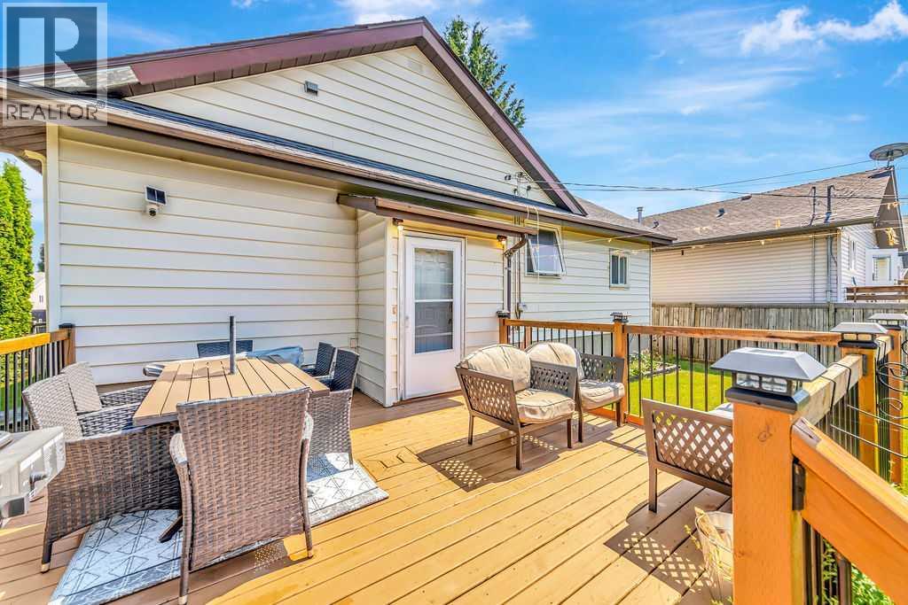 1512 49 Avenue Property Photo 30