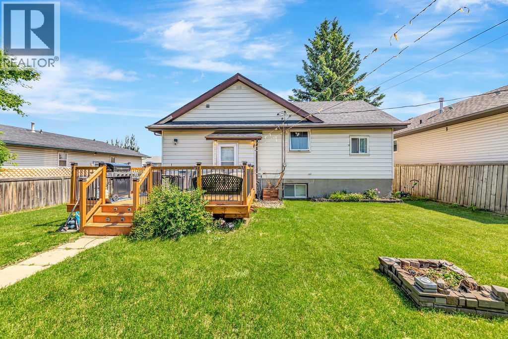 1512 49 Avenue Property Photo 32