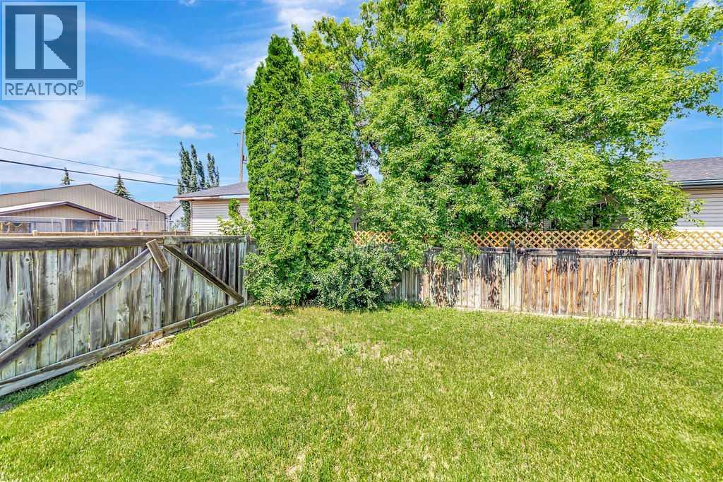 1512 49 Avenue Property Photo 36