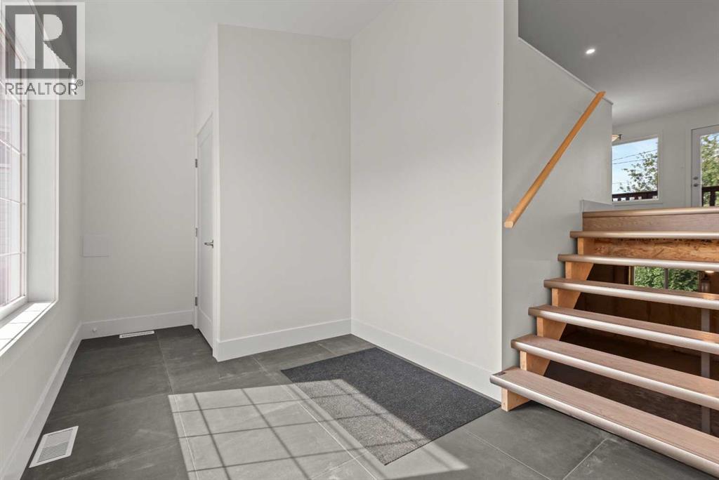 209 First Avenue S Property Photo 6