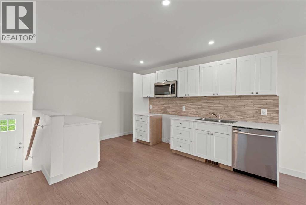 209 First Avenue S Property Photo 7