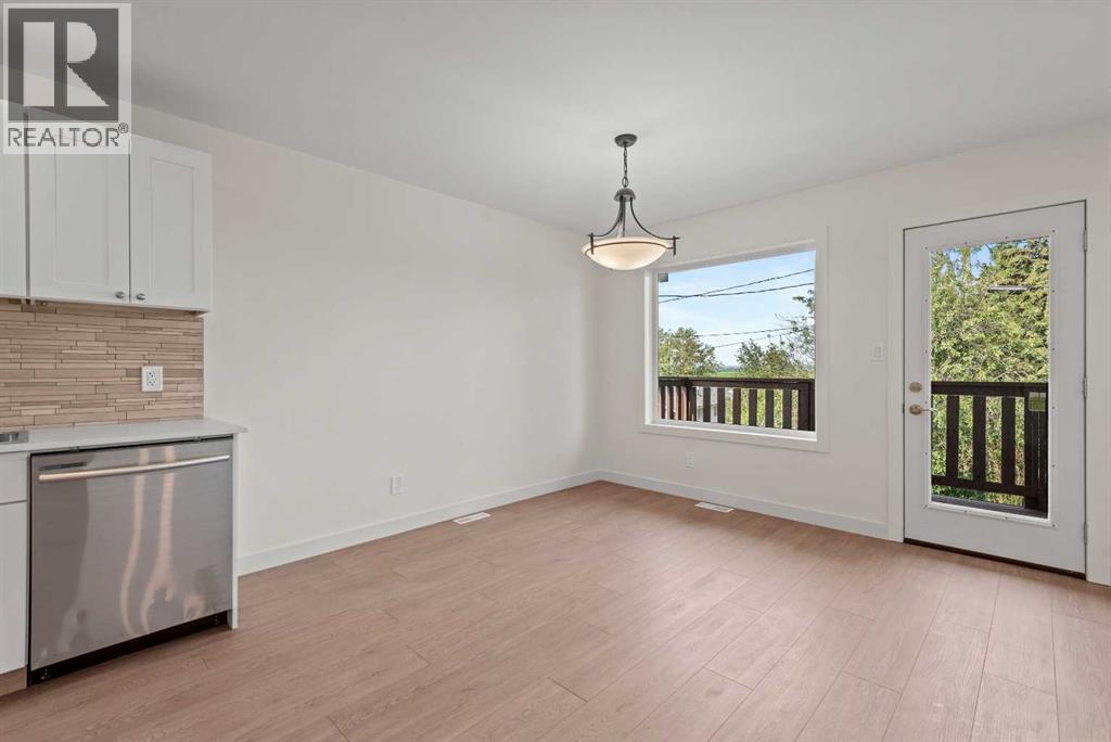 209 First Avenue S Property Photo 10