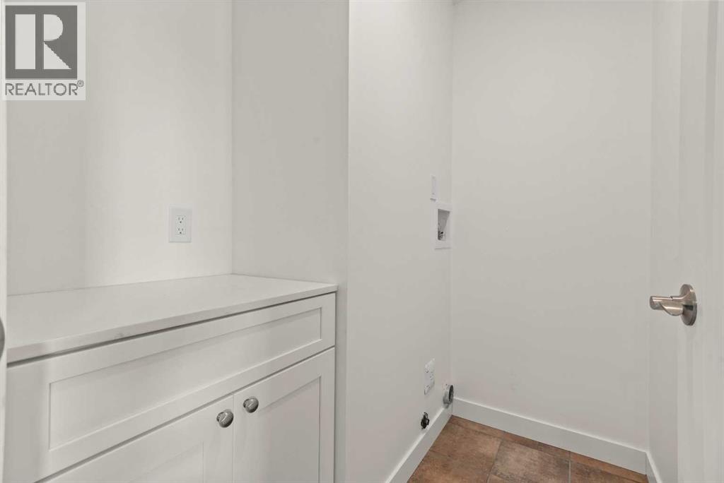 209 First Avenue S Property Photo 23
