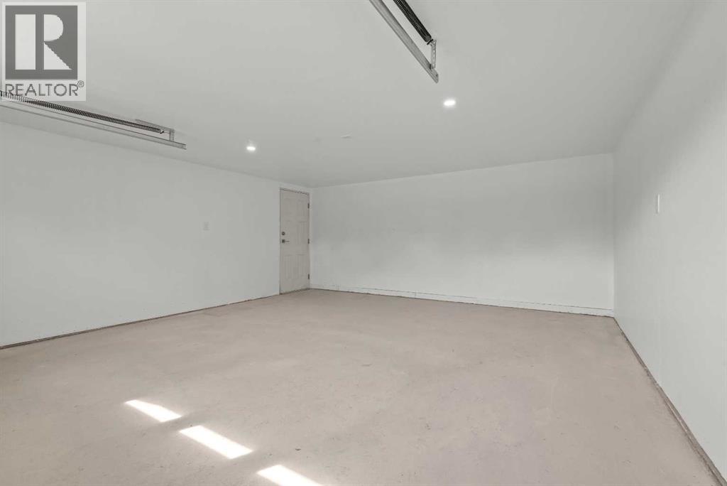 209 First Avenue S Property Photo 32