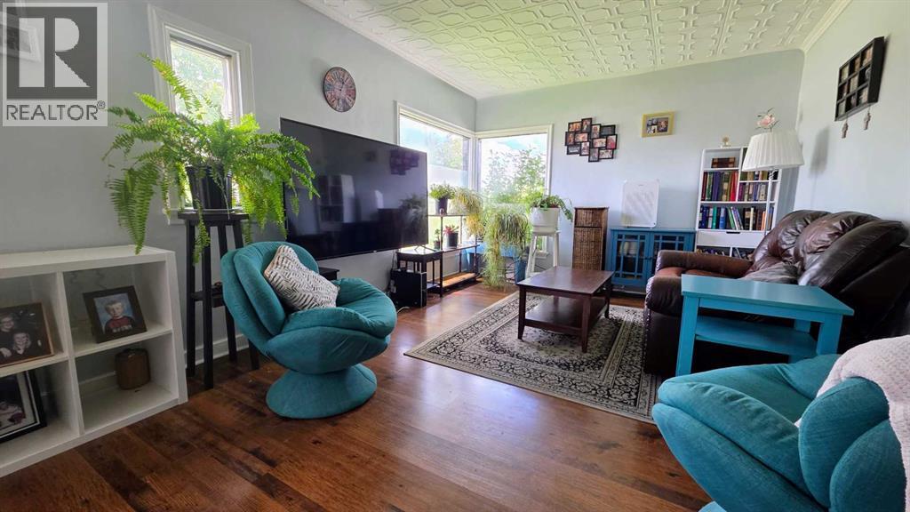 5105 Windsor Avenue Property Photo 4