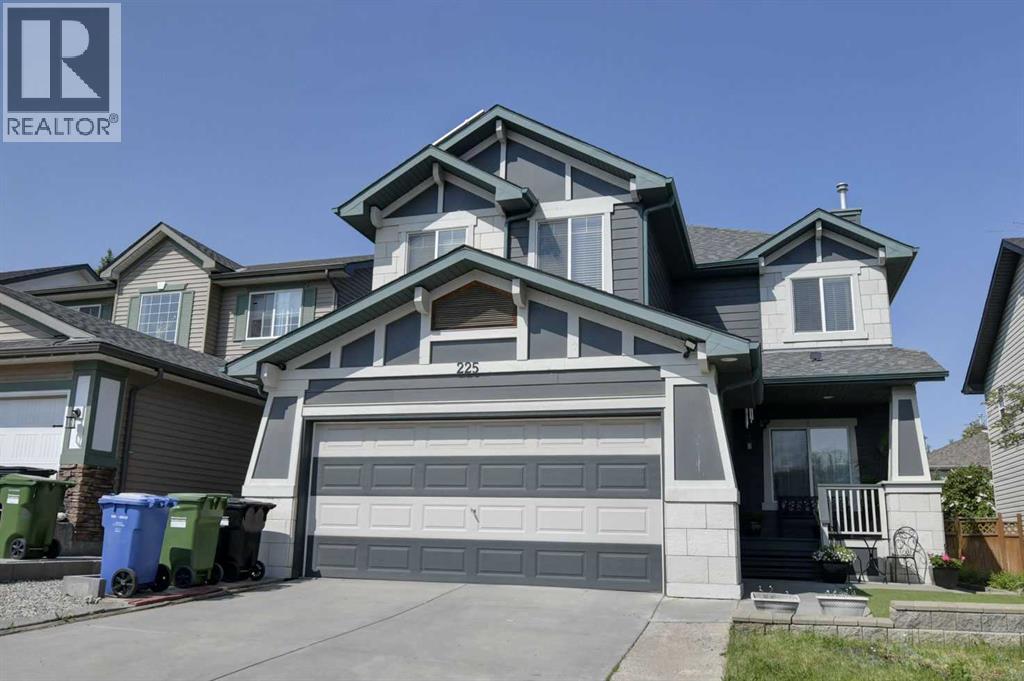 225 Chapala Drive SE Property Photo 1