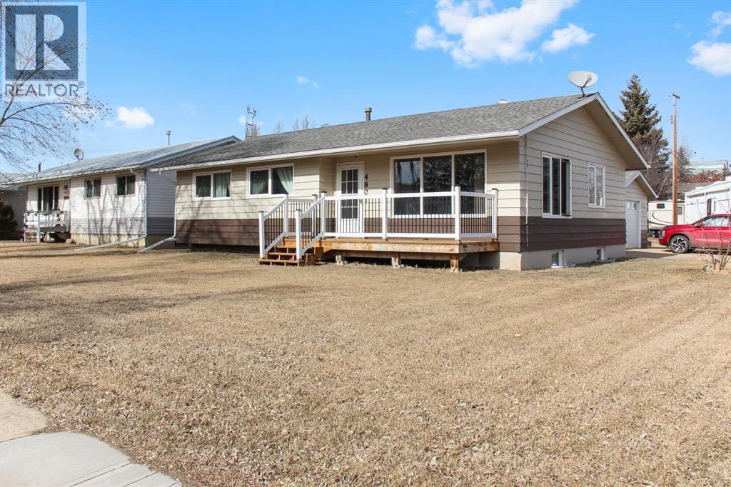 4801 48 Avenue Property Photo 1