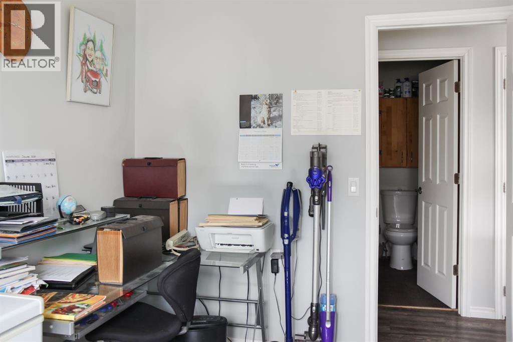 4801 48 Avenue Property Photo 15