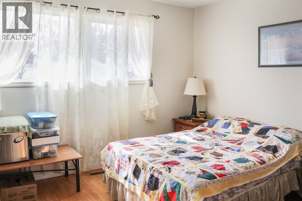4801 48 Avenue Property Photo 17