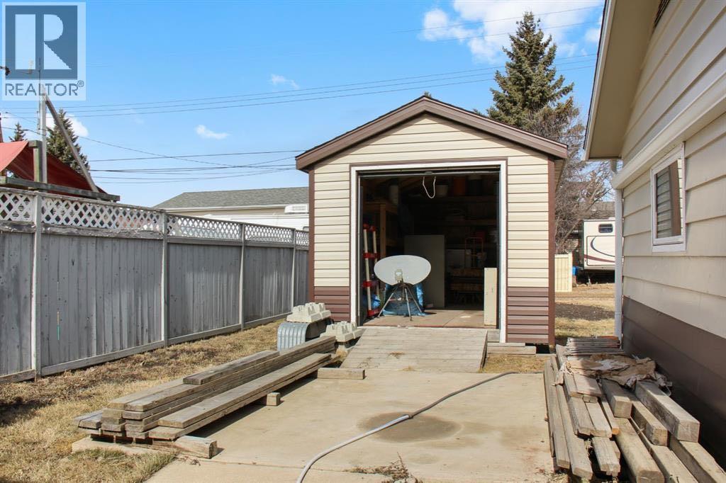 4801 48 Avenue Property Photo 31