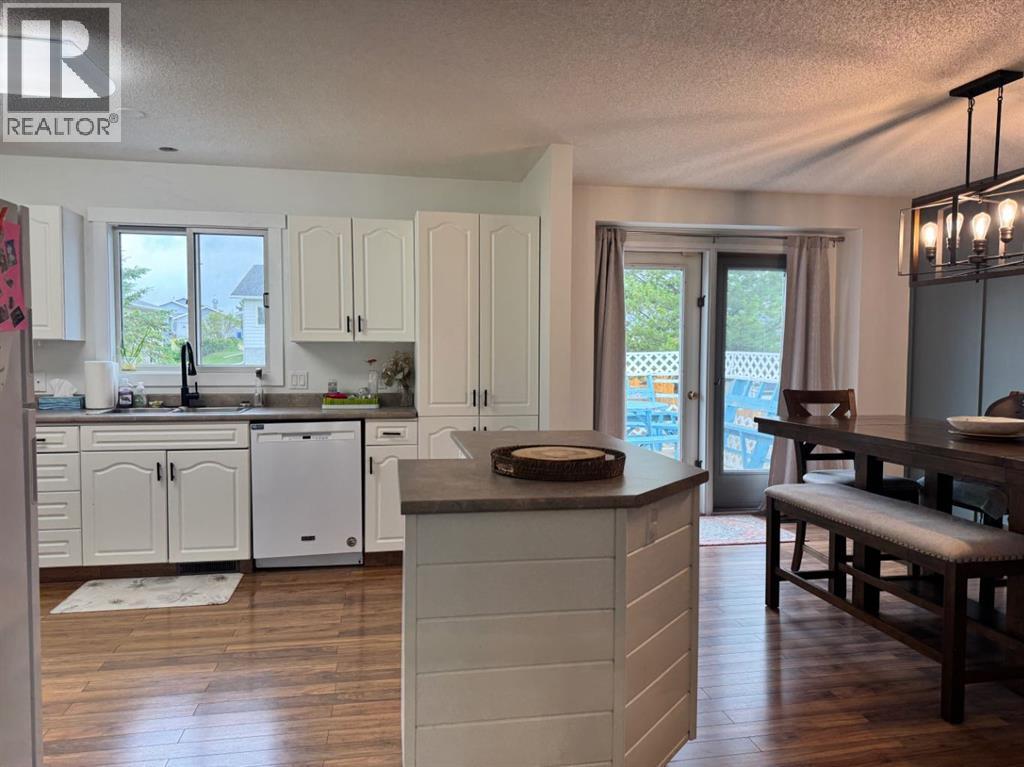 11604 106 Avenue Property Photo 2