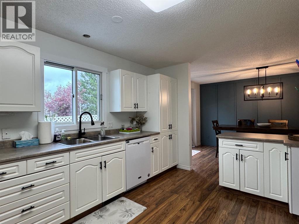 11604 106 Avenue Property Photo 6